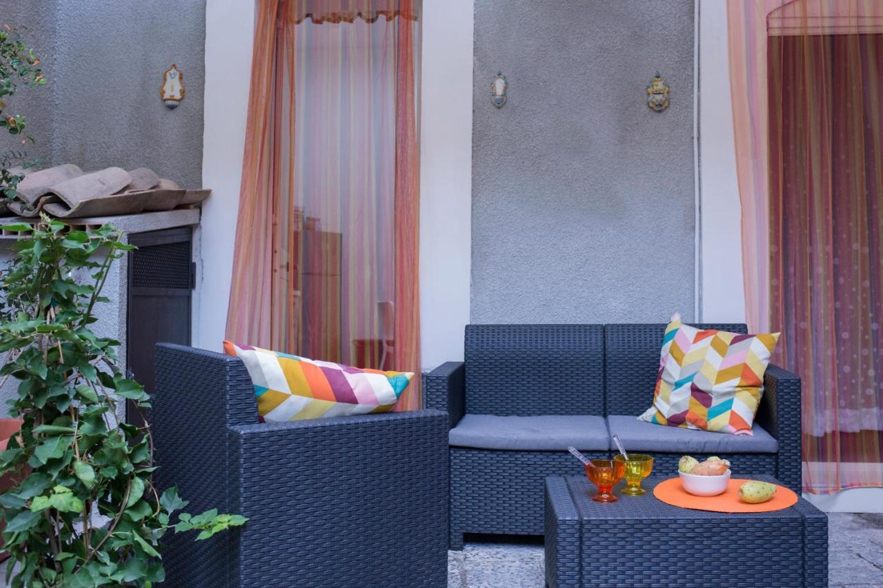 Al Cortile Del Re Luxury Home Катанія Екстер'єр фото