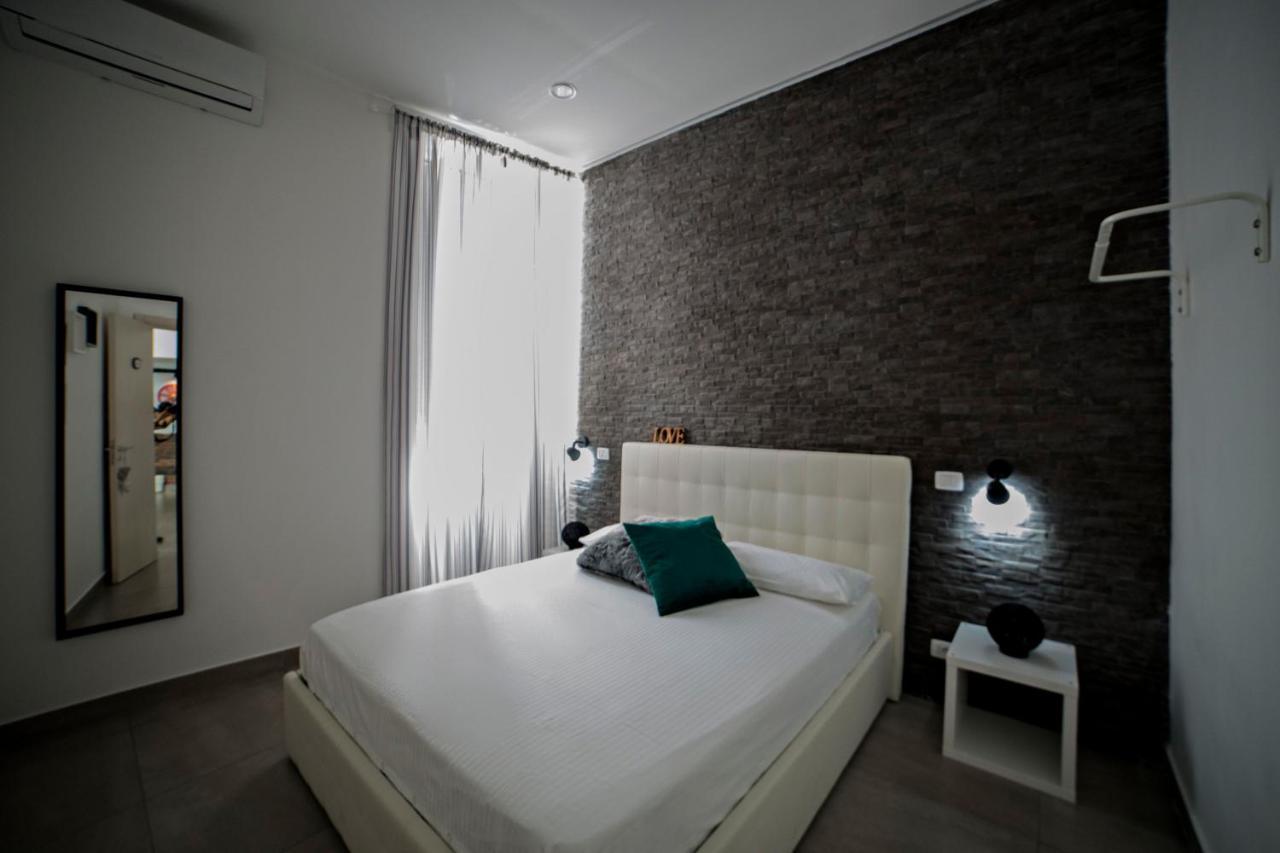 Al Cortile Del Re Luxury Home Катанія Екстер'єр фото