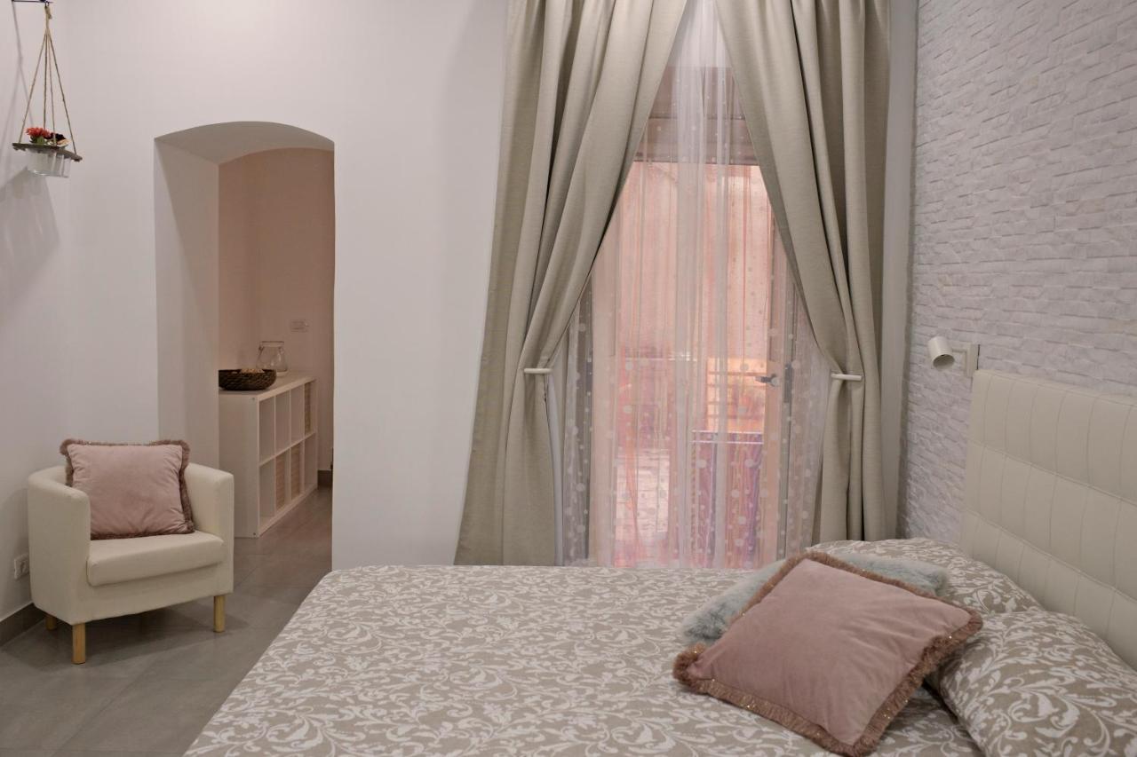 Al Cortile Del Re Luxury Home Катанія Екстер'єр фото