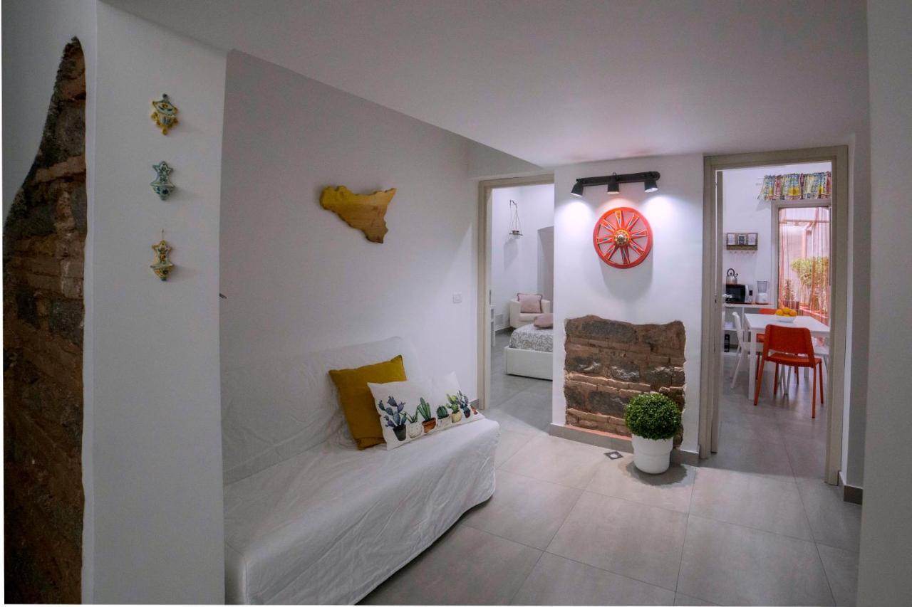 Al Cortile Del Re Luxury Home Катанія Екстер'єр фото